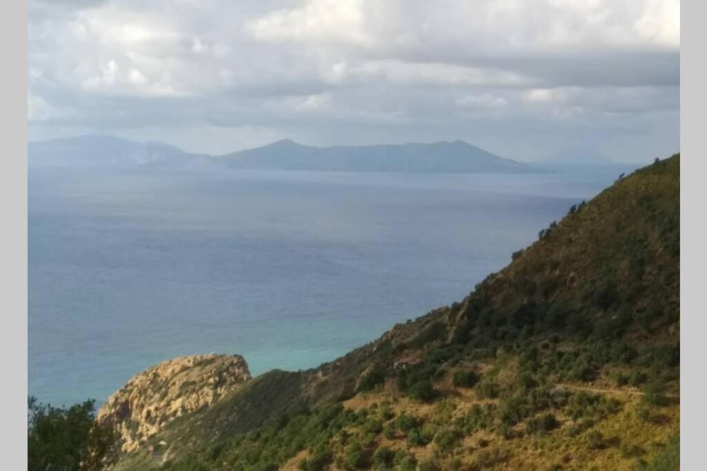 Dimora Tra Cielo E Mare A Gioiosa Marea 焦约萨马雷阿 外观 照片